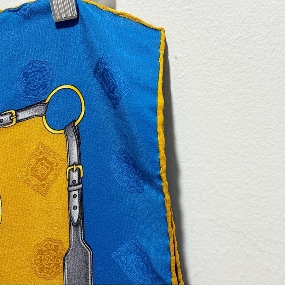 Vintage MANTERO Multicolor Silk Scarf Equestrian Horse Bits Hand Hemmed 34”X34” - Picture 4 of 7